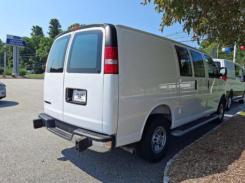 Summit White 2025 Chevrolet Express 2500 LT
