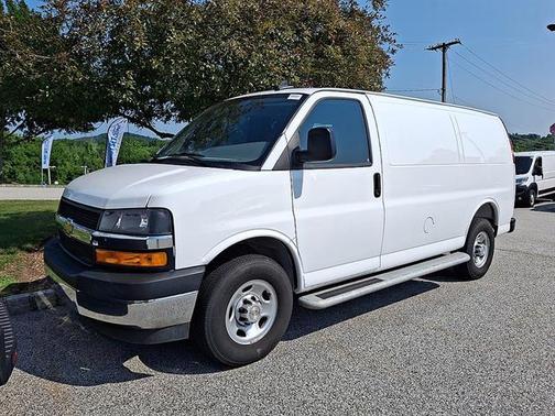 Summit White 2025 Chevrolet Express 2500 LT