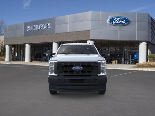 OXFORD WHITE 2026 Ford F-350 XL