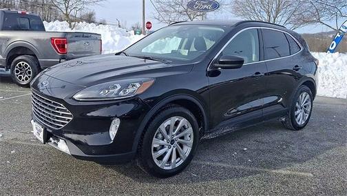 2022 Ford Escape TITANIUM