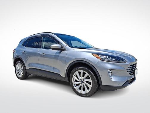 ICONIC SILVER 2022 Ford Escape Titanium