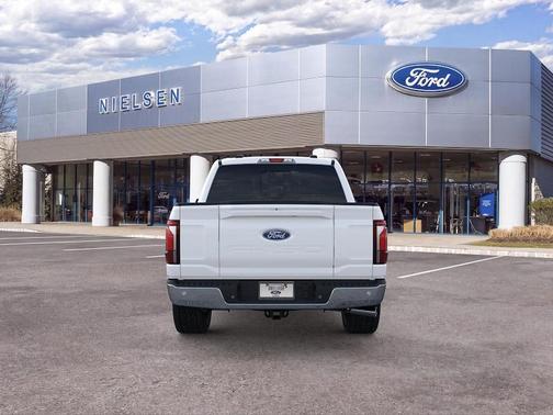 STAR WHITE METALLIC TRICOAT 2026 Ford F-150 Lariat