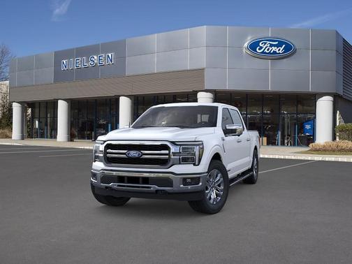 STAR WHITE METALLIC TRICOAT 2026 Ford F-150 Lariat