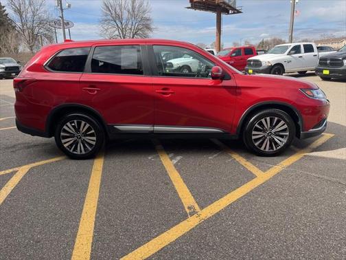 2019 Mitsubishi Outlander SE