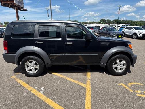Brilliant Black Crystal Pearlcoat 2008 Dodge Nitro SXT