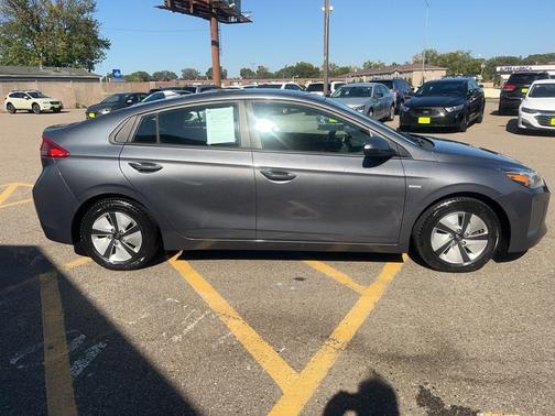 2018 Hyundai IONIQ Hybrid Blue