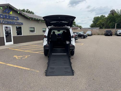 Ice Cap 2026 Toyota Sienna LE