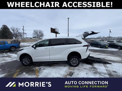 2026 Toyota Sienna LE