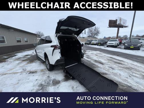 2026 Toyota Sienna LE