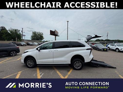 Ice Cap 2026 Toyota Sienna LE