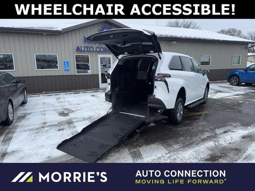 2026 Toyota Sienna LE