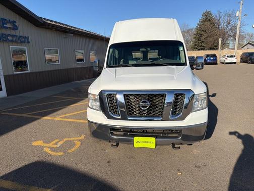 2015 Nissan NV Cargo NV3500 HD S V8