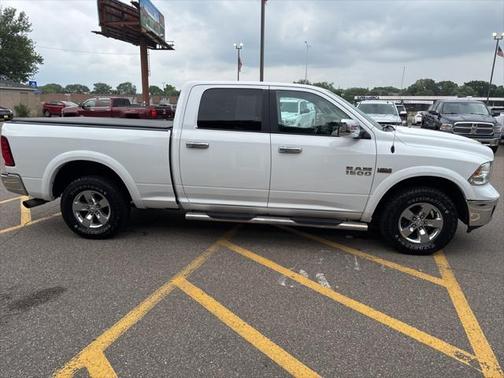2017 RAM 1500 SLT
