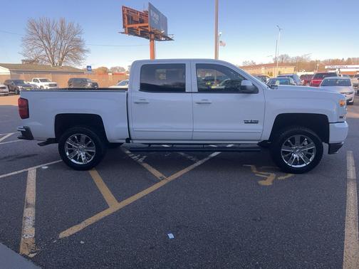 2017 Chevrolet Silverado 1500 2LT