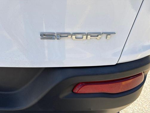 Bright White Clearcoat 2017 Jeep Cherokee Sport
