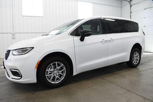 2026 Chrysler Pacifica L