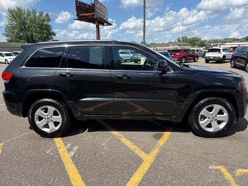 Brilliant Black Crystal Pearlcoat 2015 Jeep Grand Cherokee Altitude