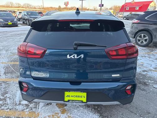 2022 Kia Niro LXS