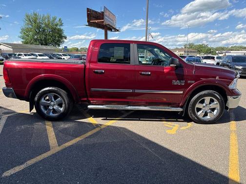 Delmonico Red Pearlcoat 2017 RAM 1500 Big Horn