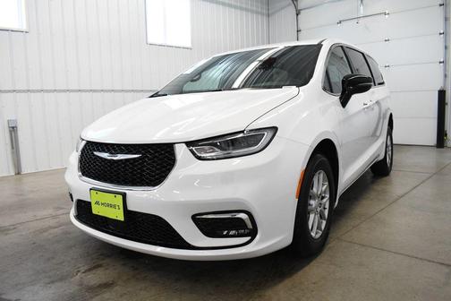 2026 Chrysler Pacifica L