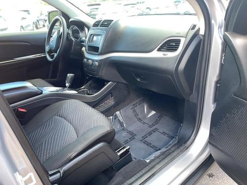 2020 Dodge Journey SE Value