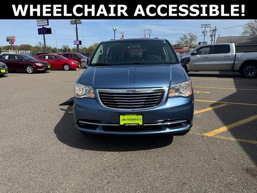 SAPPHIRE CRYSTAL 2012 Chrysler Town & Country Touring-L