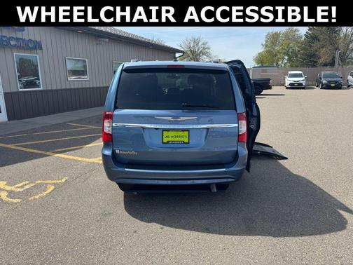 SAPPHIRE CRYSTAL 2012 Chrysler Town & Country Touring-L