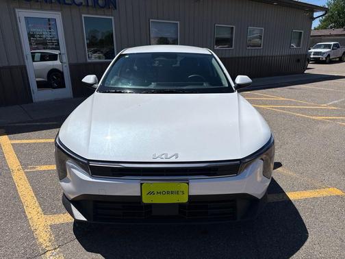 Snow White Pearl 2025 Kia K4 LXS