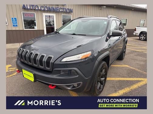 Granite Crystal Metallic Clearcoat 2016 Jeep Cherokee Trailhawk