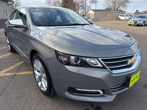 Pepperdust Metallic 2019 Chevrolet Impala Premier 2LZ
