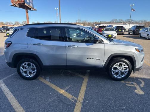 2024 Jeep Compass Latitude
