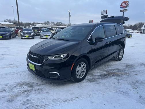 2025 Chrysler Pacifica L