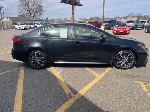 Black Sand Pearl 2022 Toyota Corolla SE