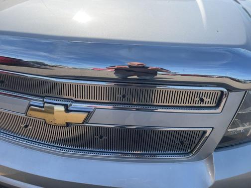 Sheer Silver Metallic 2011 Chevrolet Avalanche 1500 LT