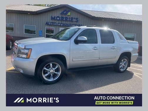 Sheer Silver Metallic 2011 Chevrolet Avalanche 1500 LT
