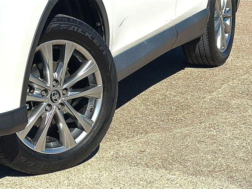 2017 Toyota RAV4 Platinum