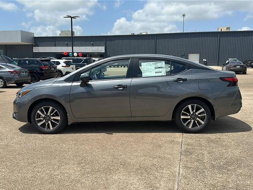 2025 Nissan Versa 1.6 S