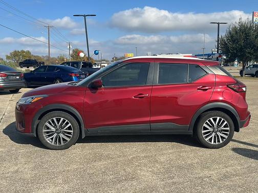 2023 Nissan Kicks SV