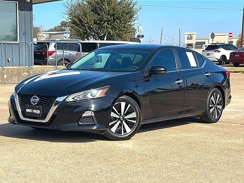 2022 Nissan Altima 2.5 SV