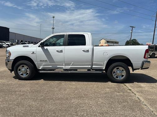 2020 RAM 2500 Big Horn Crew Cab 4X4 6'4' Box