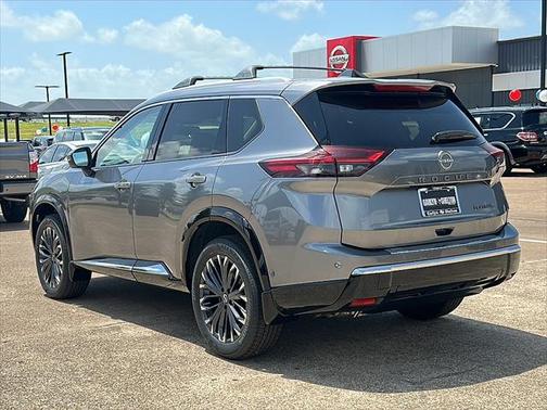 2025 Nissan Rogue Platinum