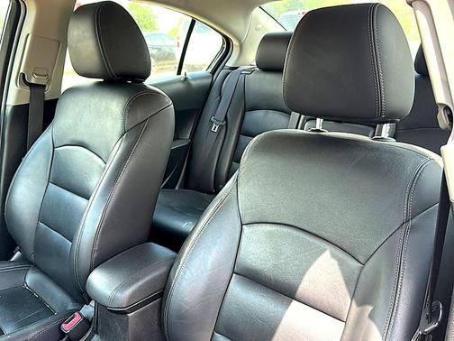 Black Granite Metallic 2015 Chevrolet Cruze 2LT