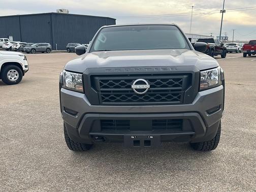 2024 Nissan Frontier S