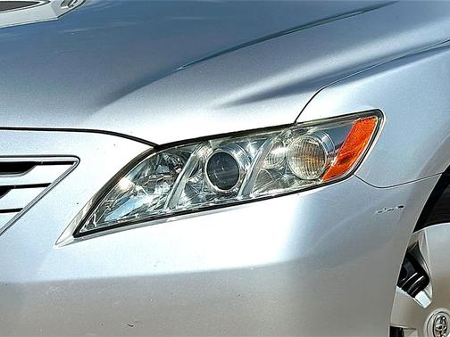 Classic Silver Metallic 2008 Toyota Camry LE