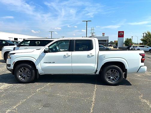QAK 2027 Nissan Frontier SV