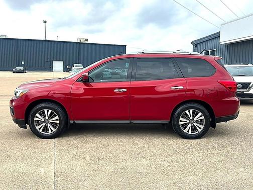 2017 Nissan Pathfinder S