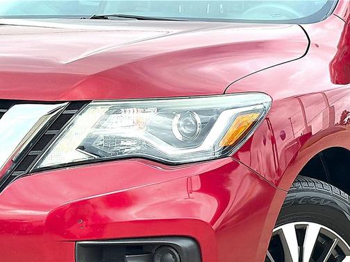 2017 Nissan Pathfinder S