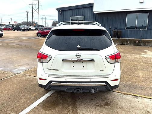 2016 Nissan Pathfinder SL