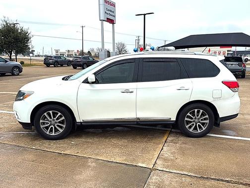 2016 Nissan Pathfinder SL