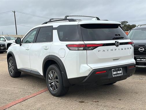 2025 Nissan Pathfinder SV FWD